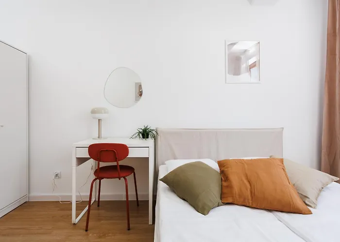 Pretty 4 Bedroom Apartment X Parking Spot X City Center - By Upstairs